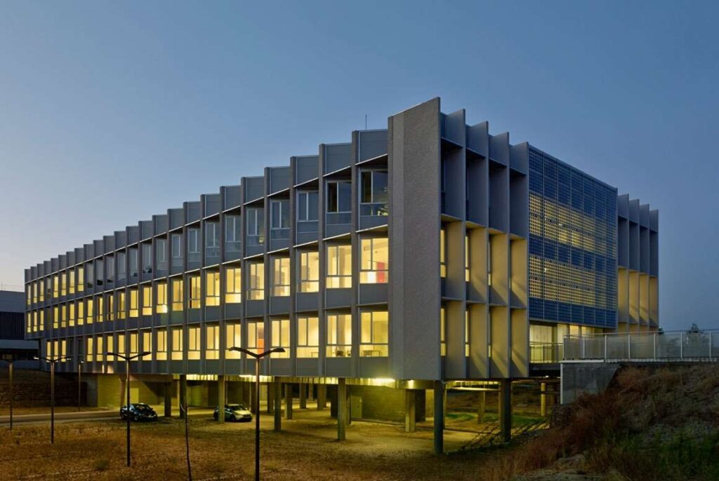 EDIFICIO-LUCÍA-NOCHE